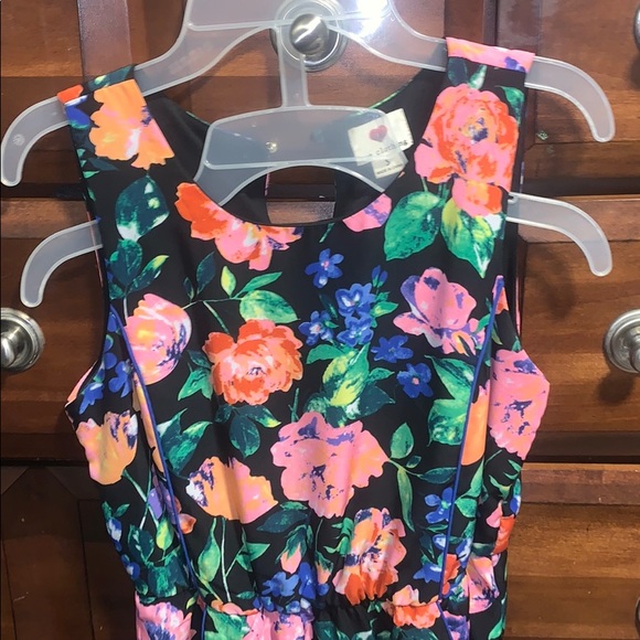 Dress - Picture 2 of 5